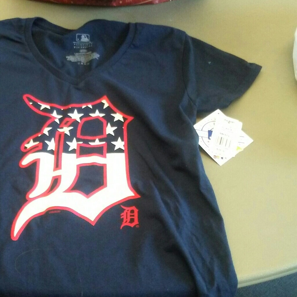 Tigers tee